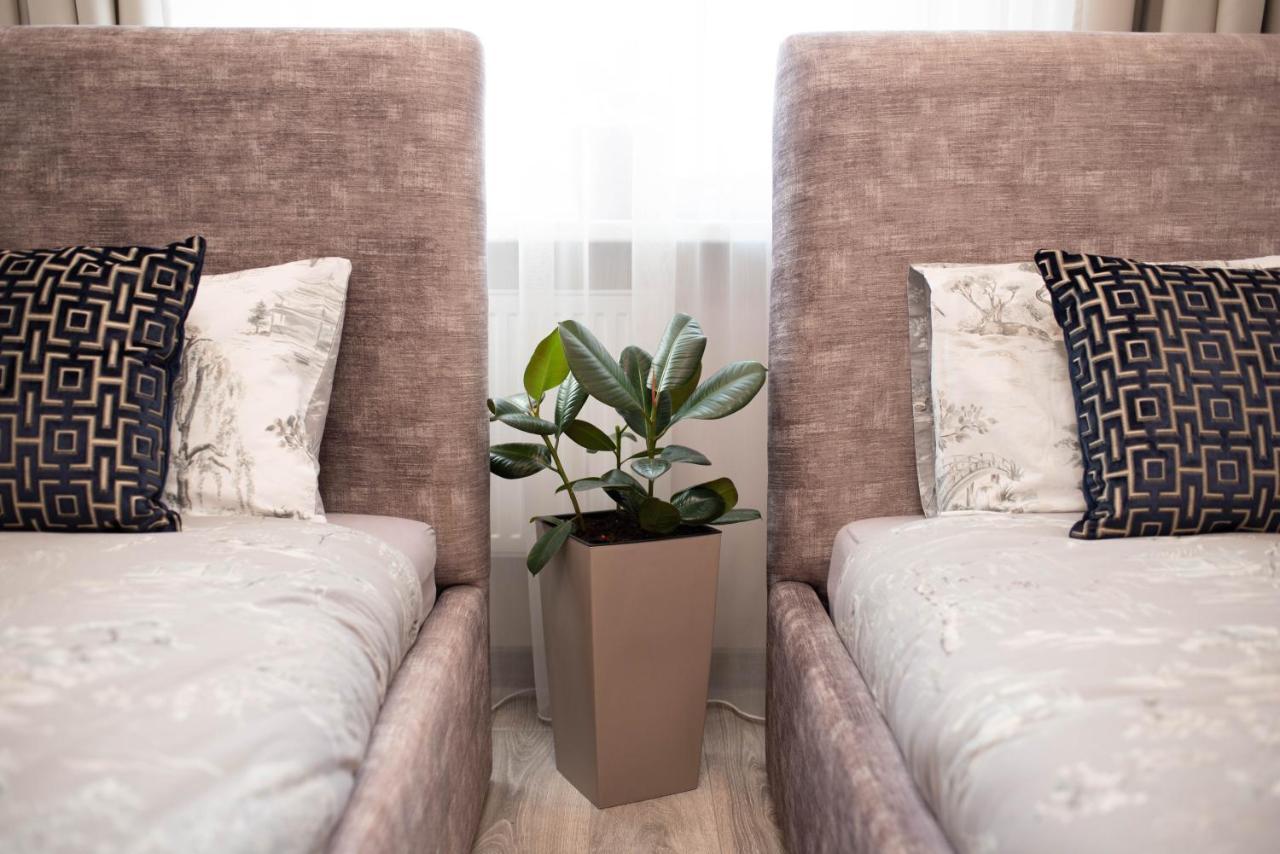 E.D. Luxury Apartaments โชเล ภายนอก รูปภาพ